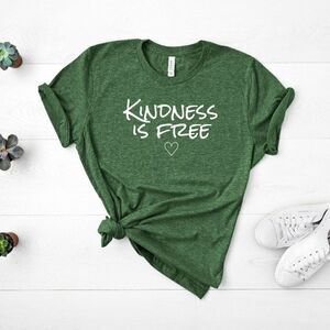 Kindness is free ♡ Tee Shirt